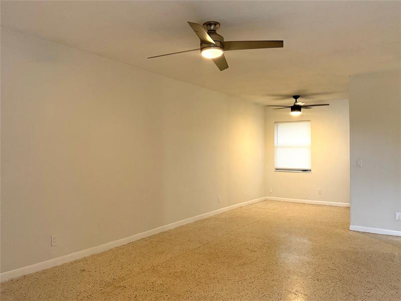Image 5 of 8 For 290 40th St  16