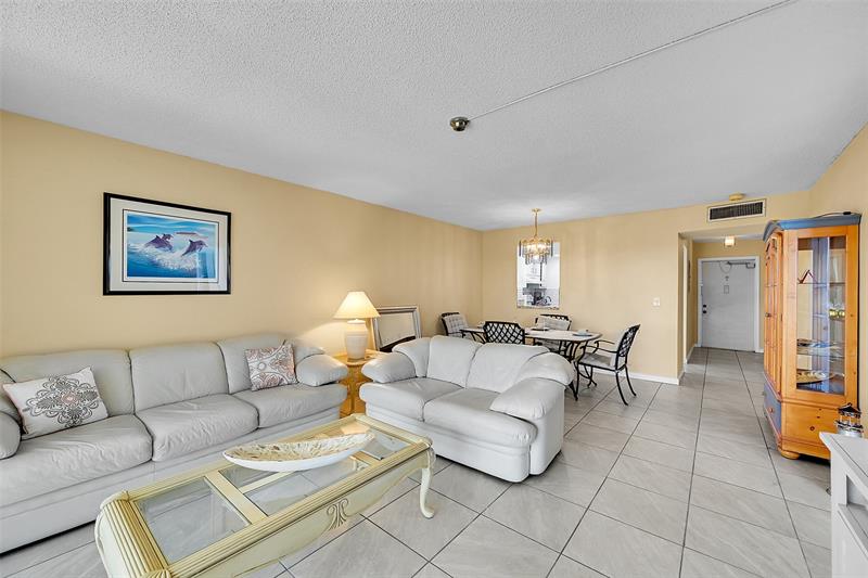 Image 13 of 26 For 7620 18th St  403