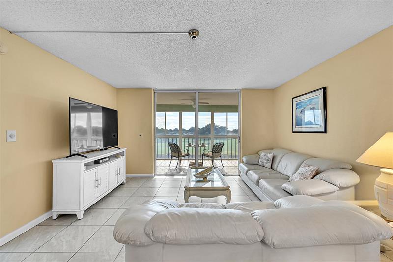 Image 14 of 26 For 7620 18th St  403
