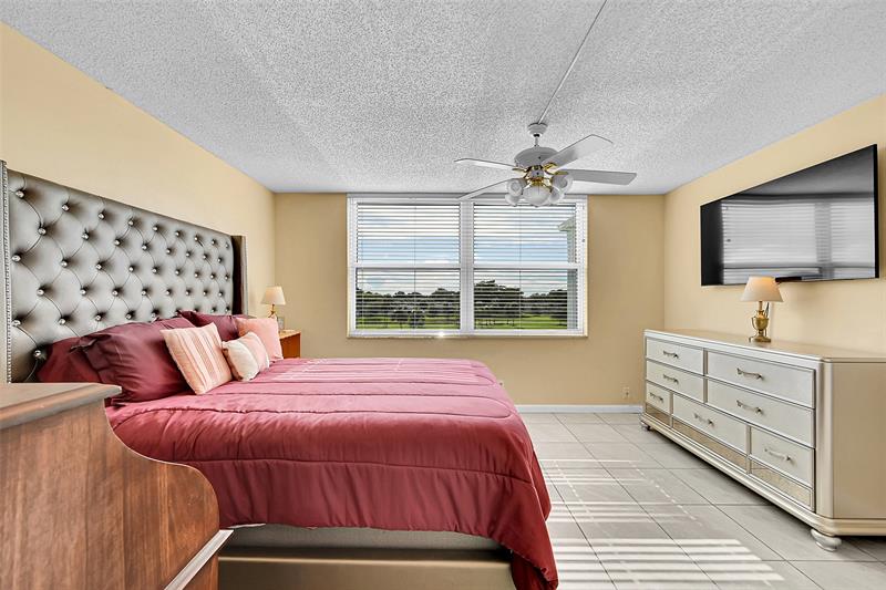 Image 18 of 26 For 7620 18th St  403