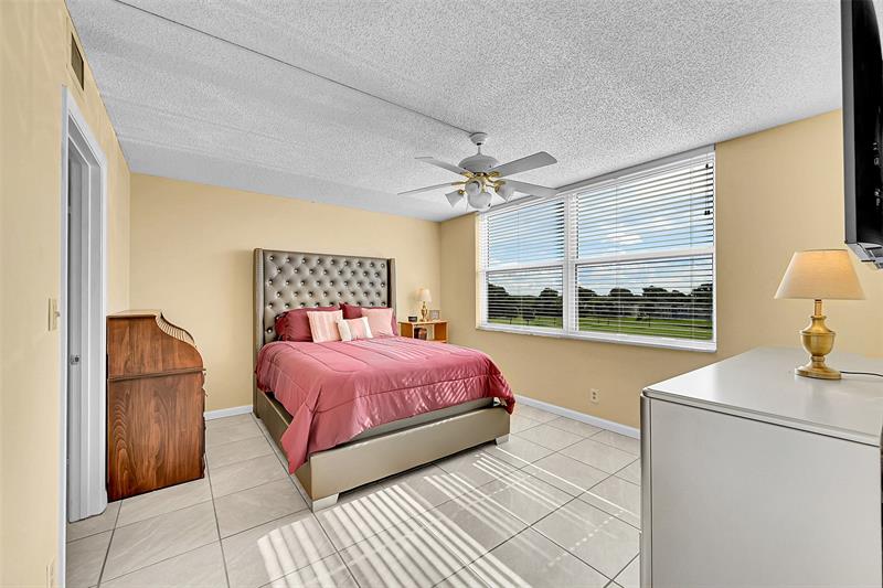 Image 20 of 26 For 7620 18th St  403