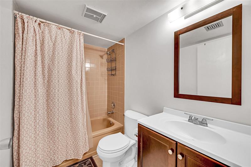 Image 23 of 26 For 7620 18th St  403