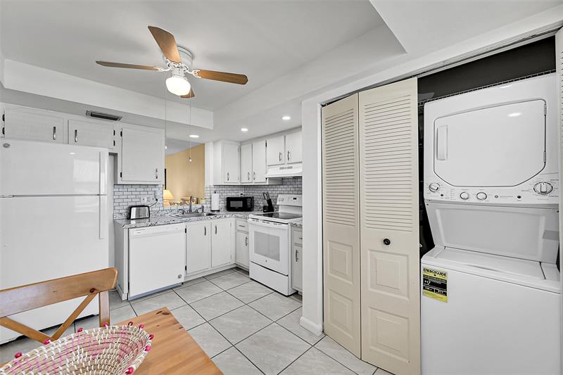 Image 9 of 26 For 7620 18th St  403