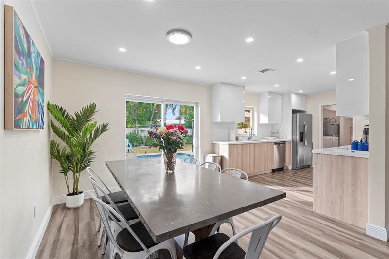 Image 7 of 52 For 5701 16th Ave