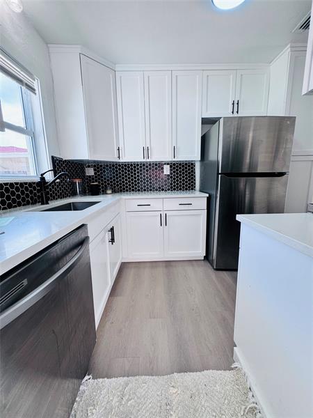 Image 11 of 37 For 719 38th St  