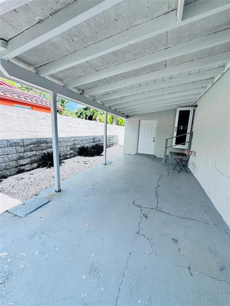Image 32 of 37 For 719 38th St  