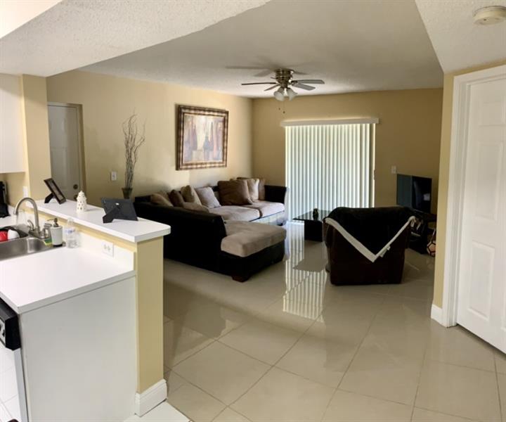 Image 10 of 13 For 5630 61st St  1301