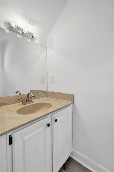Image 20 of 52 For 11652 19th Dr