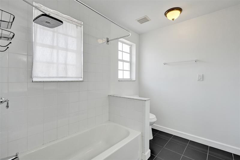 Image 30 of 52 For 11652 19th Dr