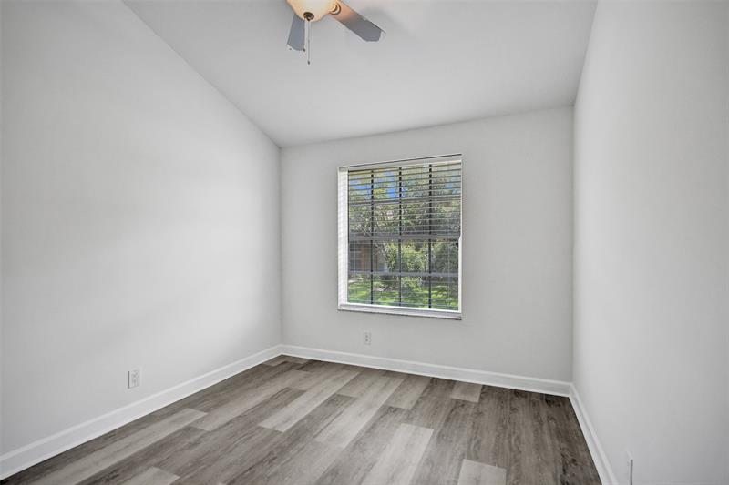 Image 39 of 52 For 11652 19th Dr