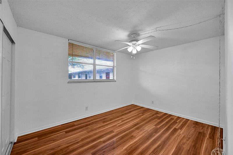 Image 10 of 20 For 7173 Orange Dr  215b
