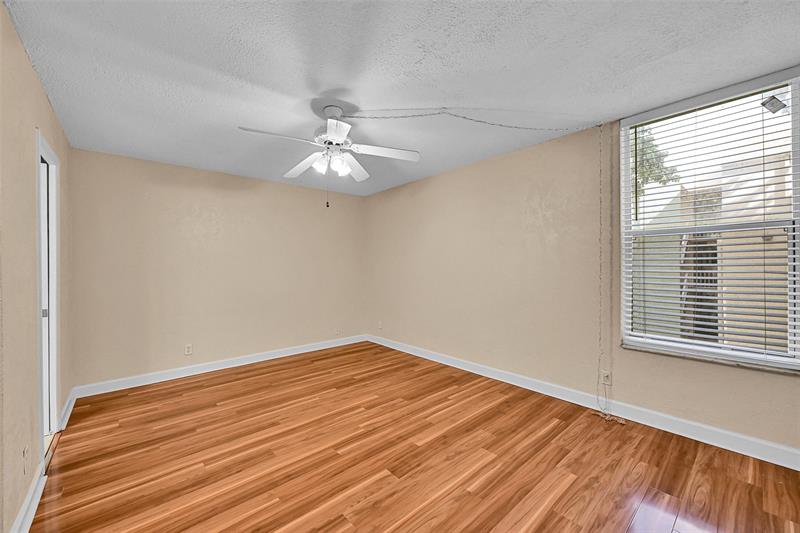Image 15 of 20 For 7173 Orange Dr  215b