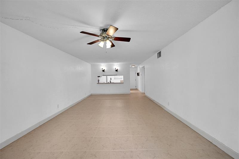 Image 9 of 20 For 7173 Orange Dr  215b