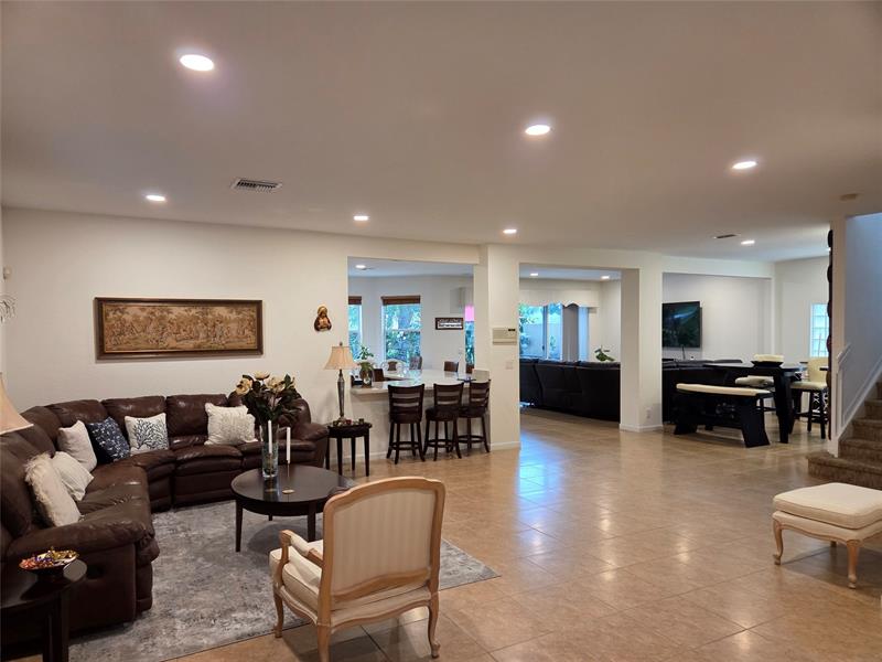 Image 3 of 16 For 383 Berenger Walk