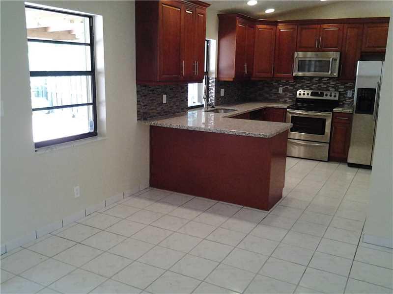 Image 5 of 8 For 9620 42nd Ct
