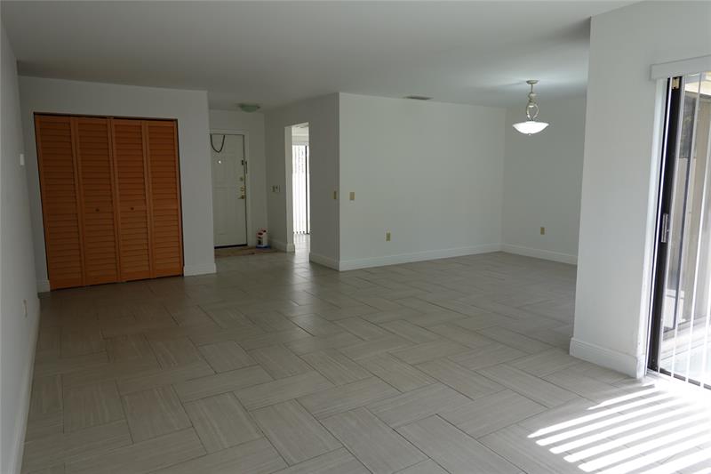 Image 5 of 15 For 6632 179th Ter