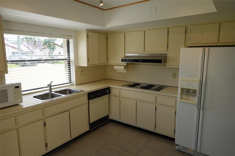 Image 7 of 15 For 6632 179th Ter