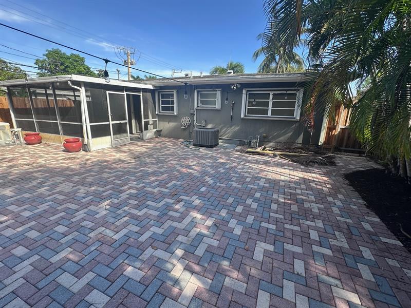 Image 16 of 20 For 40 48th St  