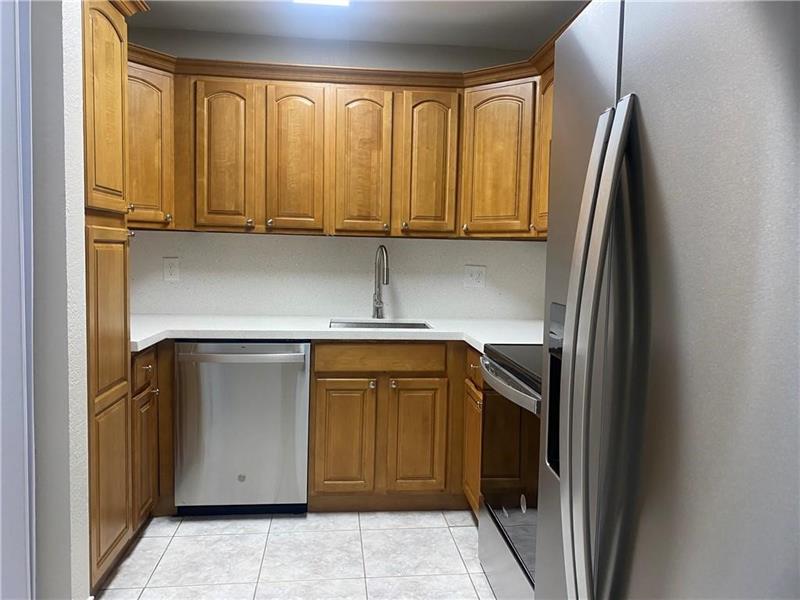 Image 7 of 27 For 8761 Shadow Wood Blvd  203