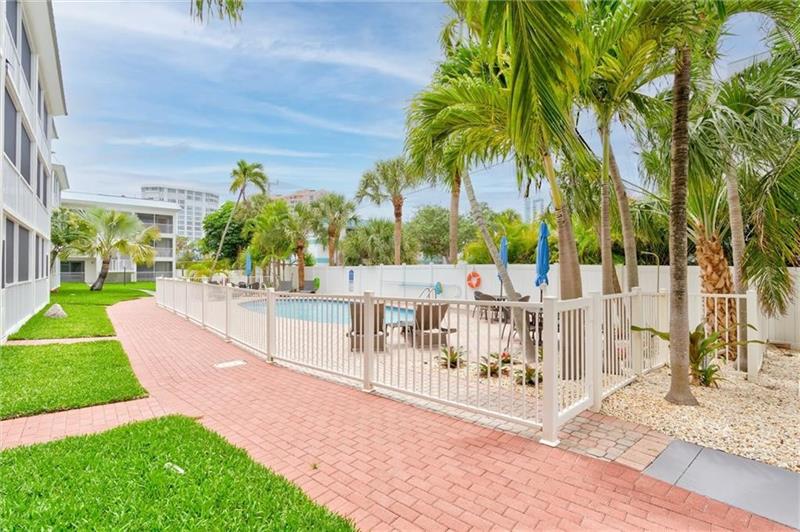 Image 15 of 46 For 1439 Ocean Blvd  211