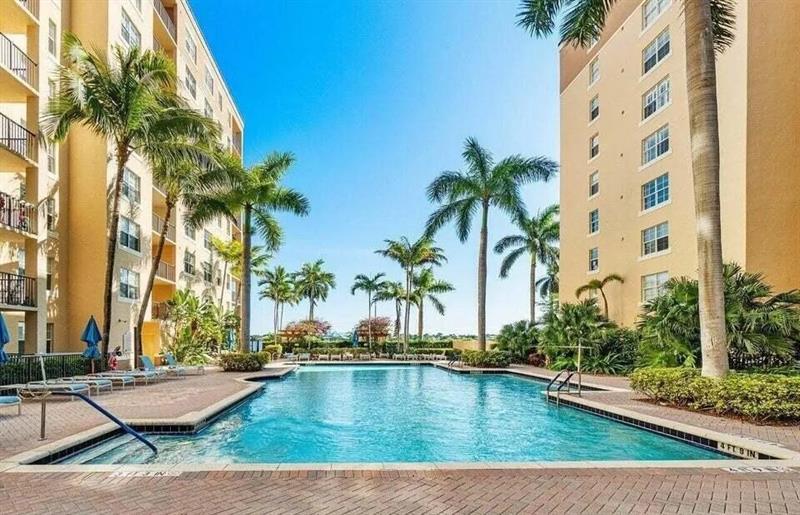 Image 5 of 23 For 1805 Flagler Dr  208