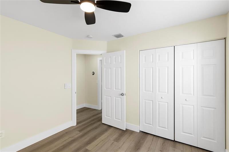 Image 10 of 16 For 5839 Eagle Cay Ter