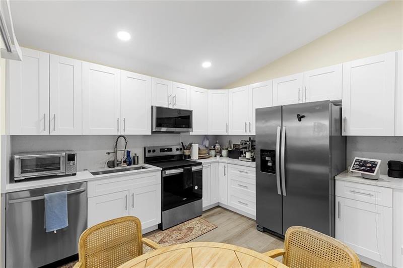 Image 4 of 16 For 5839 Eagle Cay Ter