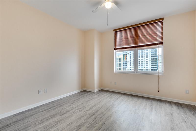 Image 27 of 72 For 511 5th Ave  1621