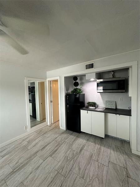 Image 13 of 20 For 2175 56th St  106