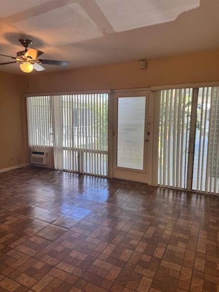 Image 4 of 5 For 1911 8th Ct  229