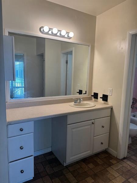 Image 5 of 5 For 1911 8th Ct  229