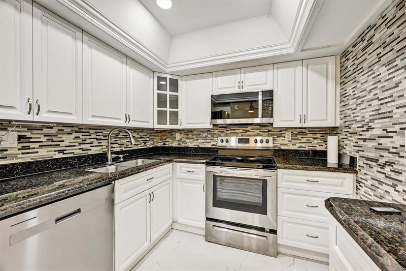 Image 18 of 44 For 3336 Quail Close