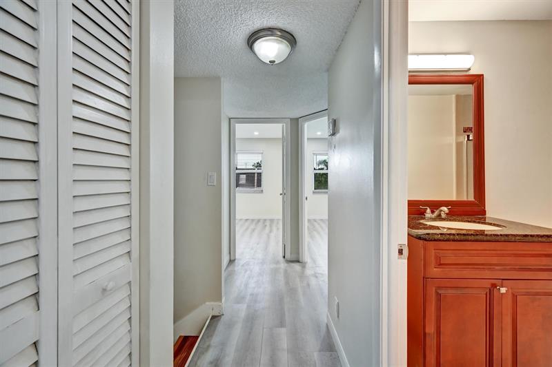 Image 19 of 44 For 3336 Quail Close