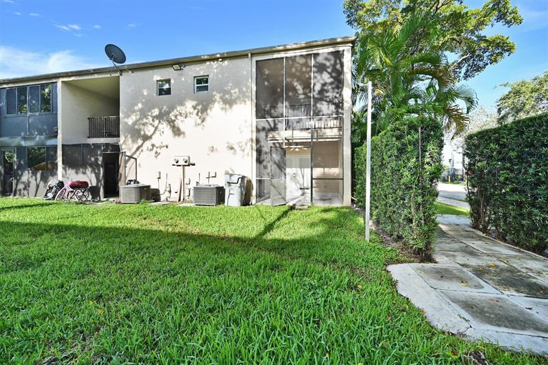 Image 41 of 44 For 3336 Quail Close