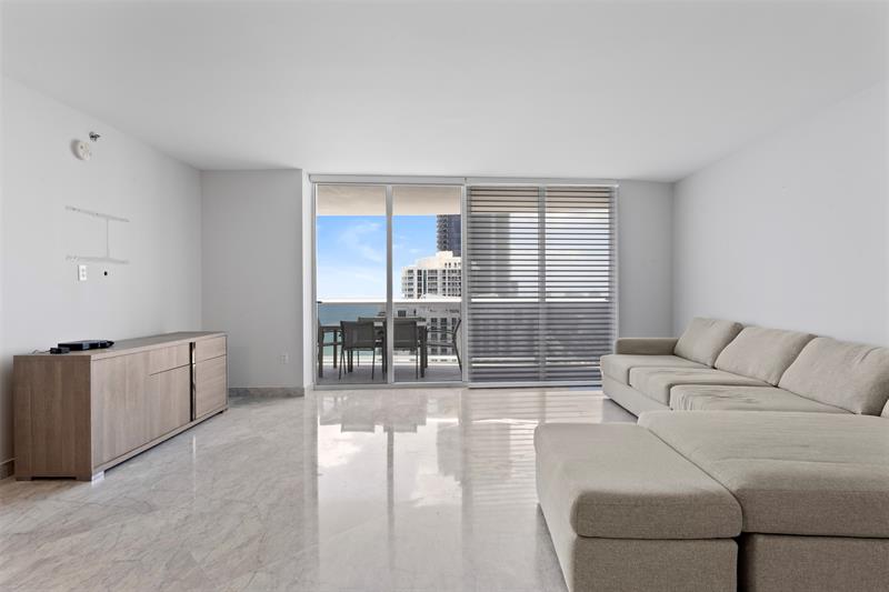 Image 10 of 53 For 18911 Collins Ave  3003