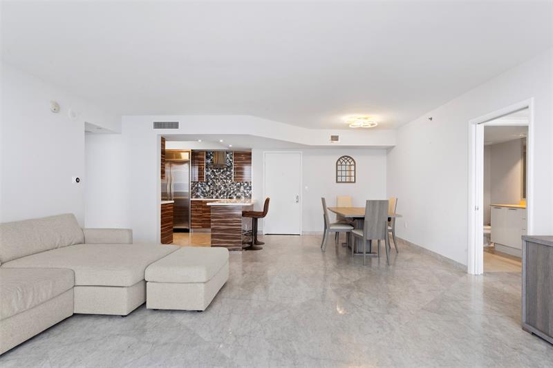Image 11 of 53 For 18911 Collins Ave  3003