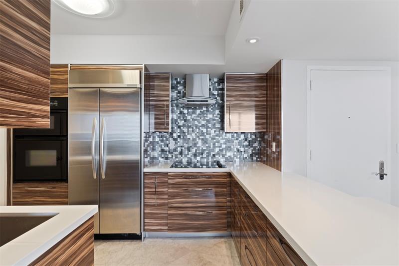 Image 13 of 53 For 18911 Collins Ave  3003