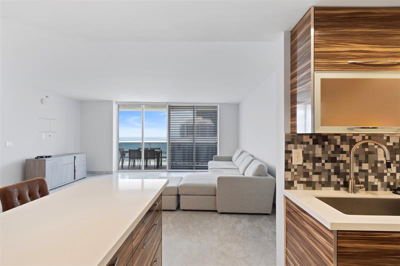 Image 16 of 53 For 18911 Collins Ave  3003