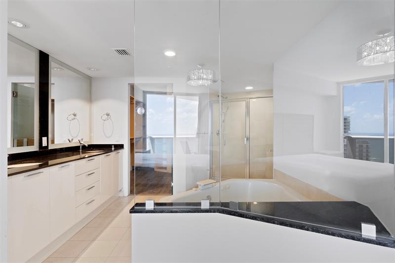 Image 22 of 53 For 18911 Collins Ave  3003