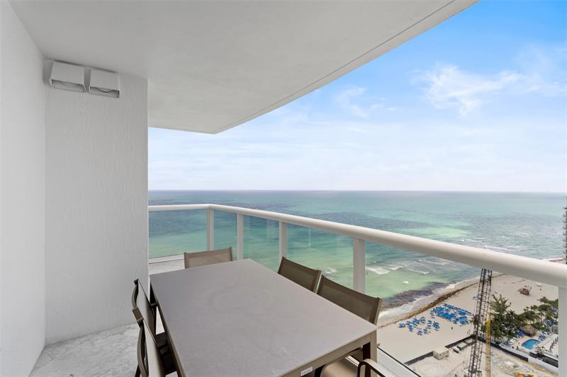 Image 29 of 53 For 18911 Collins Ave  3003
