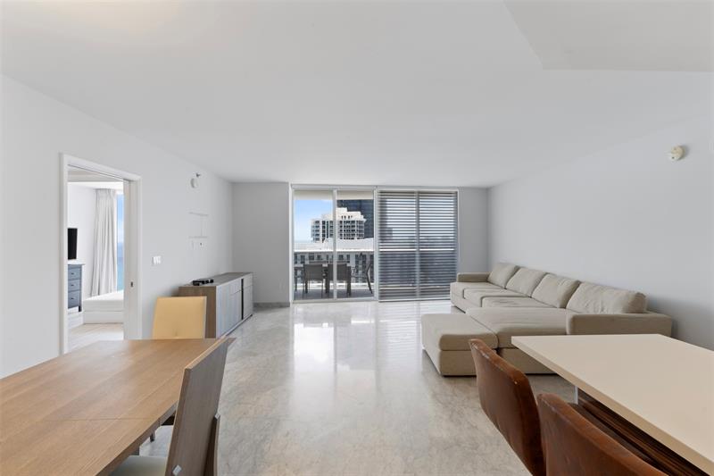 Image 3 of 53 For 18911 Collins Ave  3003