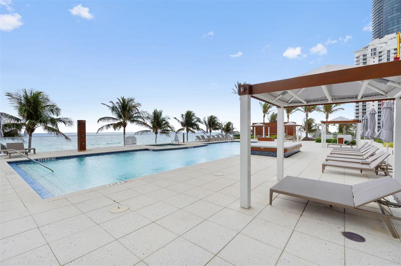 Image 48 of 53 For 18911 Collins Ave  3003