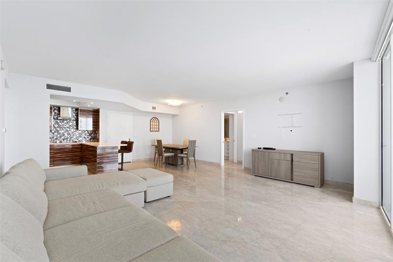 Image 6 of 53 For 18911 Collins Ave  3003