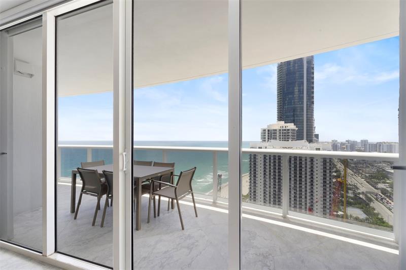 Image 8 of 53 For 18911 Collins Ave  3003