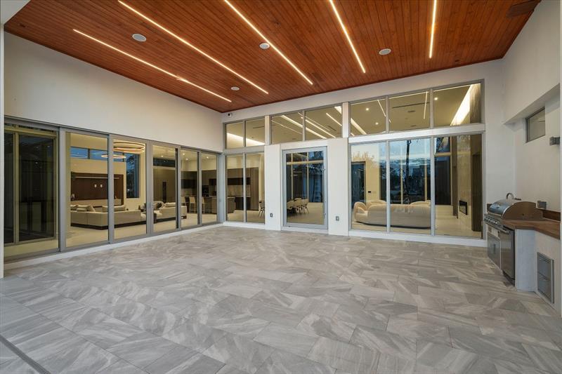 Image 68 of 77 For 5747 63rd Way