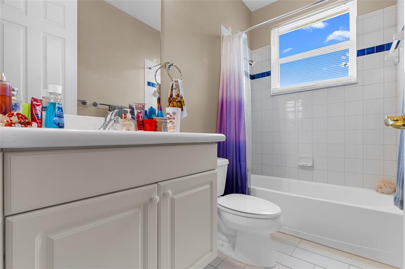 Image 33 of 97 For 18932 33rd Ct