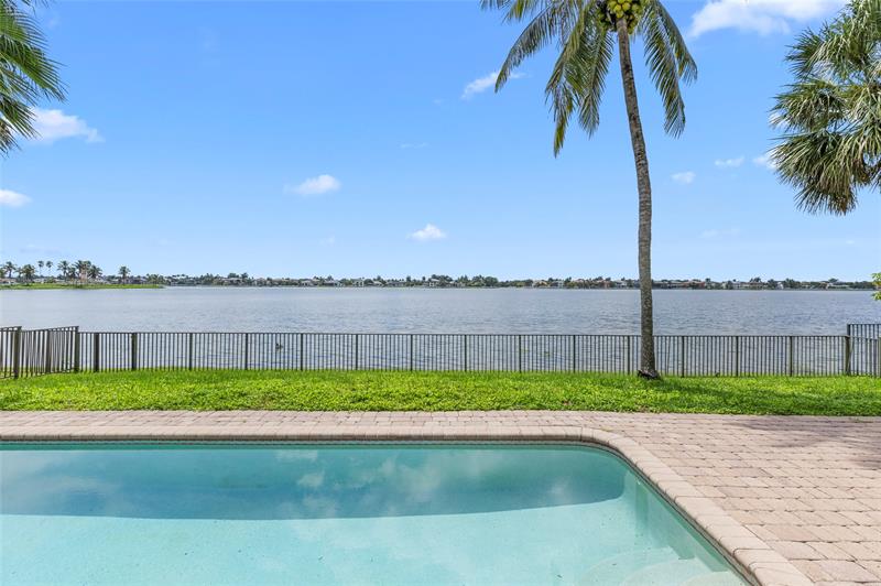 Image 59 of 97 For 18932 33rd Ct