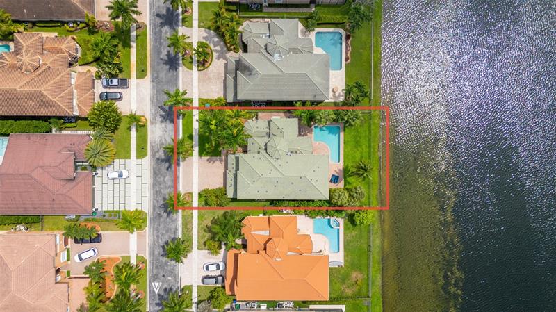 Image 75 of 97 For 18932 33rd Ct