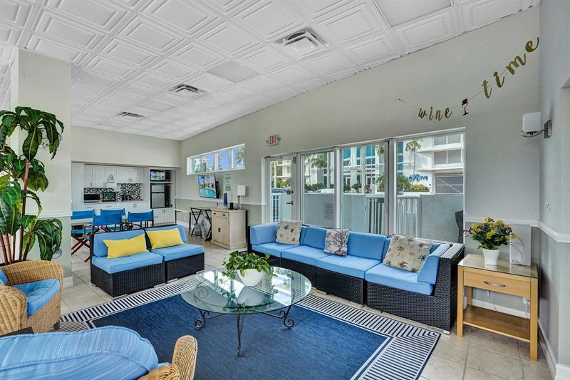 Image 20 of 23 For 720 Bayshore Dr  205