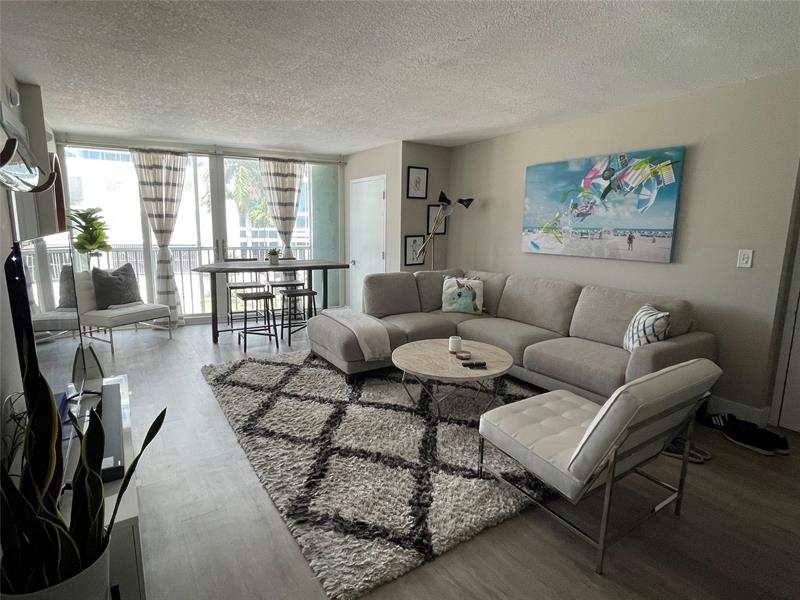 Image 3 of 23 For 720 Bayshore Dr  205